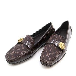 Authentic Louis Vuitton vintage women monogram loafer